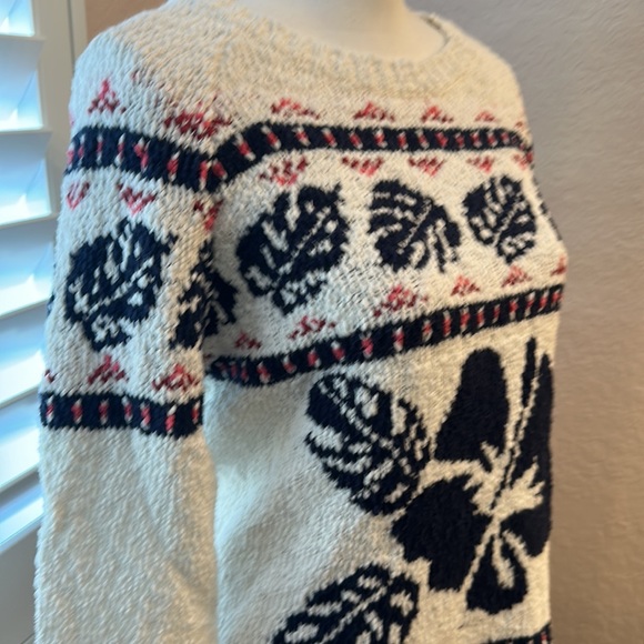 Tommy Bahama sweater - Picture 3 of 4